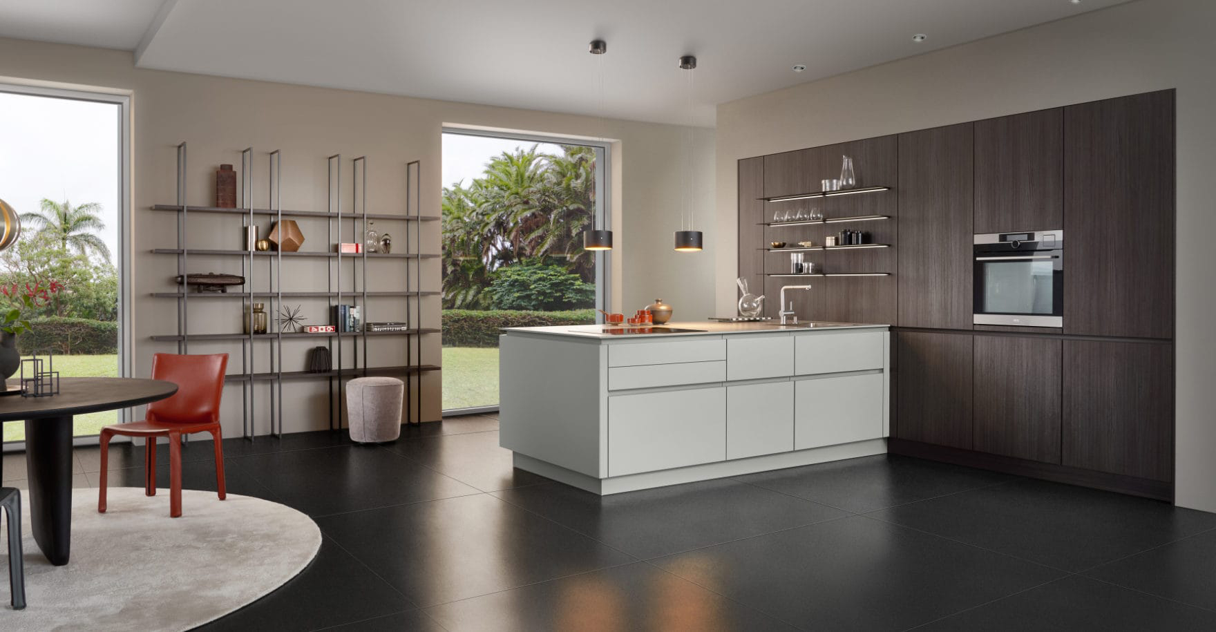 Moderne Küche mit Insel und Regalen im Hintergrund