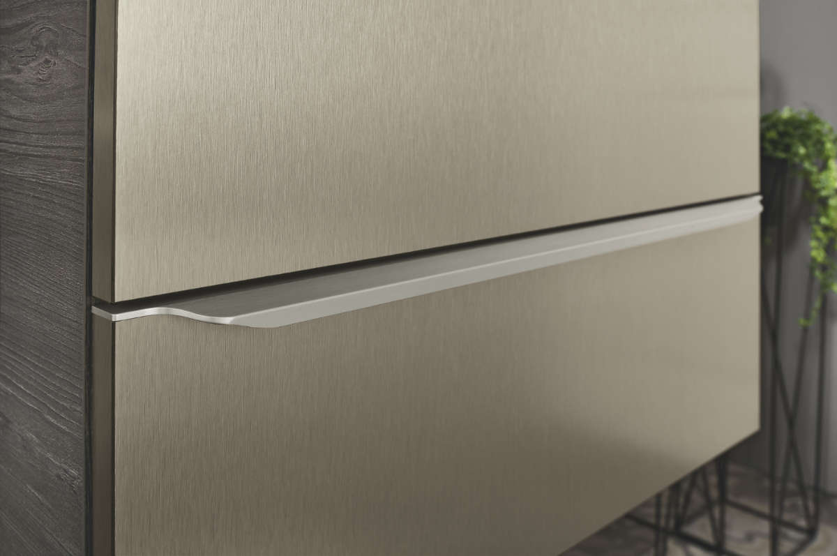 v3 Moderne Küchenschubladen mit stilvoller Edelstahloberfläche