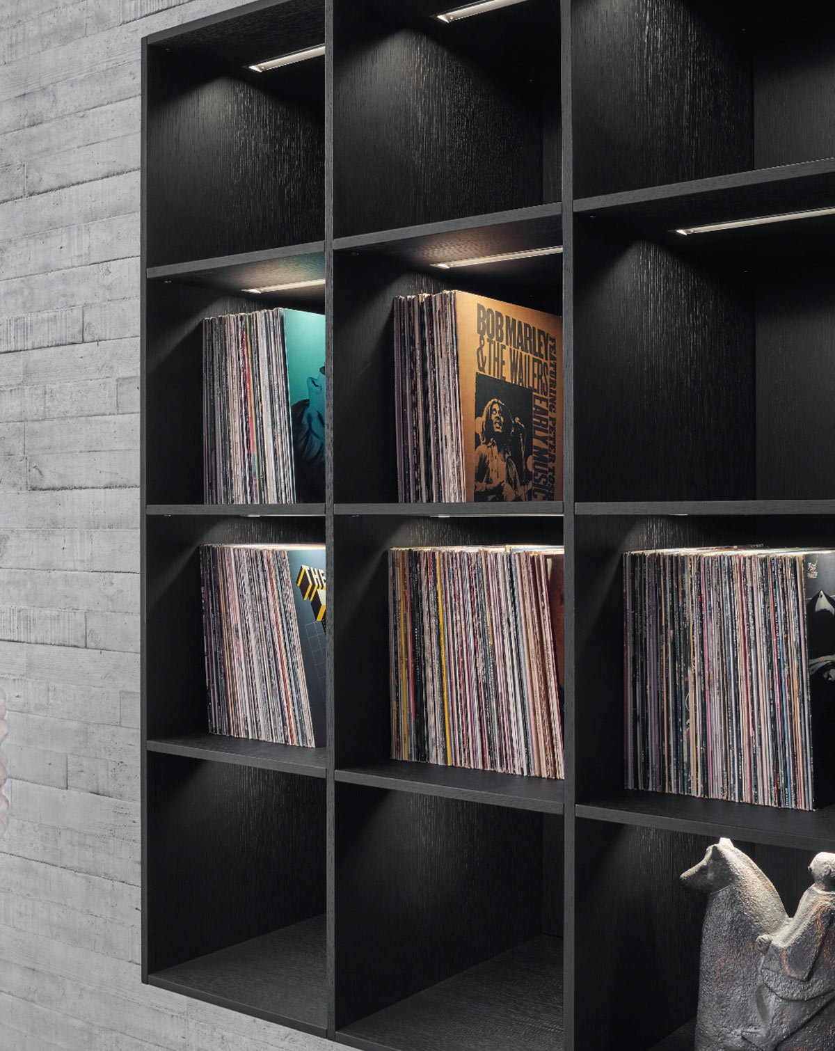 Classic-Topos-Wandregalregal Classic-Topos-Wandregalregal schwarz mit Schallplatten einsortiert